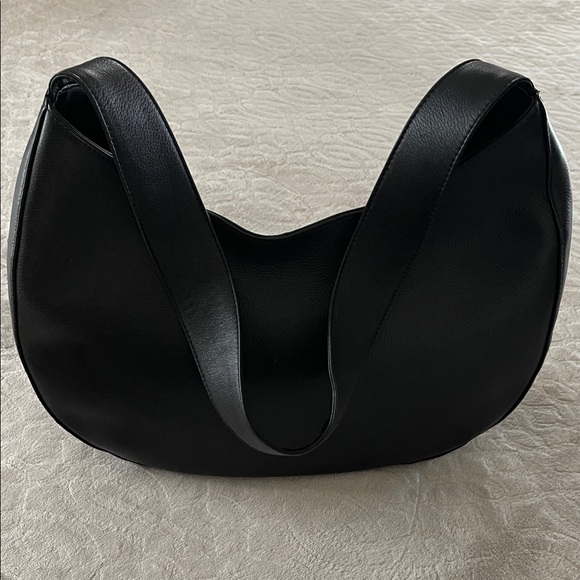 Handbags - Elegant Black Genuine Leather Shoulder Bag